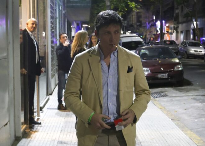 Pareja tuvo que ir a buscar a Santiago Caputo para que le ordene el discurso de campaña