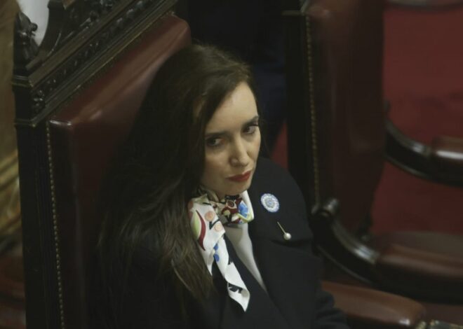 Explota la interna en el gobierno: Villarruel recordó a Bullich que integró una "orga terrorista"