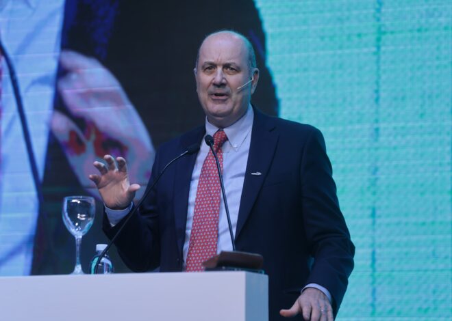 Gobierno | Sturzenegger piensa seguir utilizando la “motosierra” y ahora apunta al INTA y ANMAT Gobierno | Sturzenegger piensa seguir utilizando la “motosierra” y ahora apunta al INTA y ANMAT