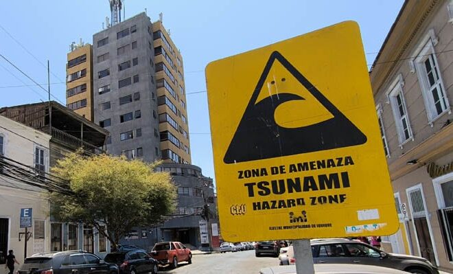 Alerta roja por tsunami en Chile: clases suspendidas, evacuaciones y el mensaje de Boric Alerta roja por tsunami en Chile: clases suspendidas, evacuaciones y el mensaje de Boric