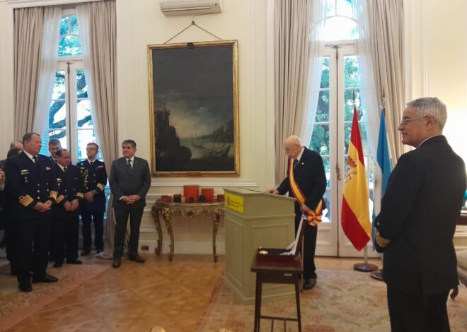 El historiador Miguel Ángel De Marco, condecorado por España y Portugal por sus investigaciones de historia naval El historiador Miguel Ángel De Marco, condecorado por España y Portugal por sus investigaciones de historia naval