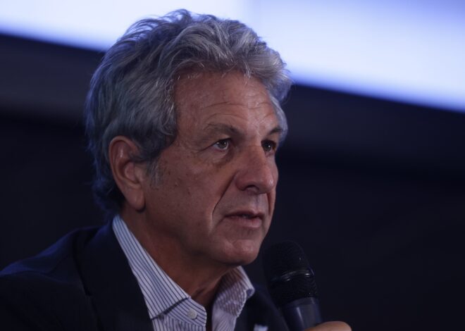 La explicación del Gobierno tras el ingreso sin control de diez valijas que llegaron en un vuelo privado desde Miami