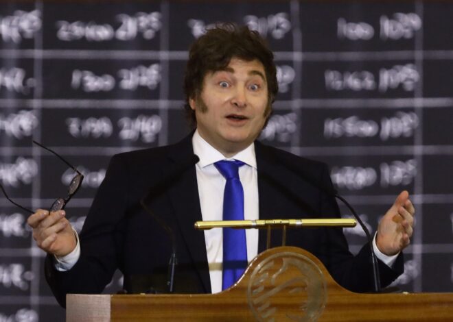El lado B de la encuesta que elogió Milei: 50% de imagen negativa y caída en las expectativas económicas