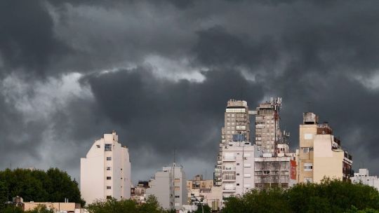 Ciclogénesis invernal en el AMBA: a qué hora empieza la lluvia y cuál es la máxima para este martes 15 de julio