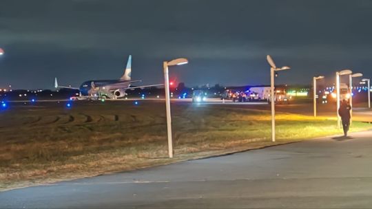 Alarma por tres amenazas de bomba simultáneas en vuelos de Aeroparque y Ezeiza Alarma por tres amenazas de bomba simultáneas en vuelos de Aeroparque y Ezeiza