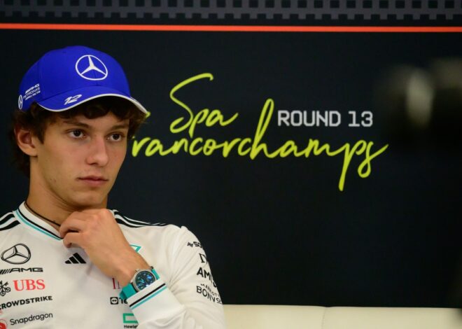 Brundle: "Antonelli tiene suerte de no correr para Red Bull" Brundle: "Antonelli tiene suerte de no correr para Red Bull"