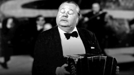 El niño del Abasto que hizo llorar al bandoneón: Aníbal Troilo, el alma del tango argentino El niño del Abasto que hizo llorar al bandoneón: Aníbal Troilo, el alma del tango argentino
