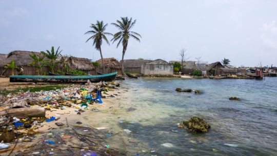 Una investigación revela la tipología y procedencias de los envases plásticos que inundan las costas del Pacífico en Centroamérica Una investigación revela la tipología y procedencias de los envases plásticos que inundan las costas del Pacífico en Centroamérica