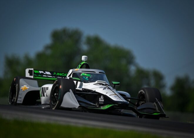 Un camión de Juncos Racing se incendió en la ruta al regresar de Iowa Speedway Un camión de Juncos Racing se incendió en la ruta al regresar de Iowa Speedway
