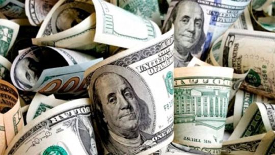 El dólar blue cerró con un leve alza este 24 de julio y aumentaron las reservas del Banco Central