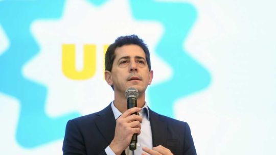 La oposición busca frenar en el Congreso la privatización de AySA: “El agua es un derecho"