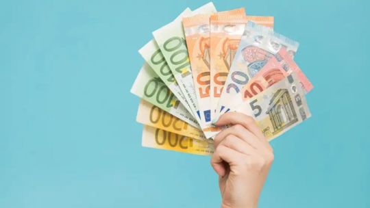Euro hoy y euro blue hoy, EN VIVO: el minuto a minuto de la cotización de viernes 4 de julio de 2025