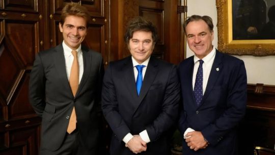 Javier Milei se reunió con el fundador de UALA y con el historiador británico que más lo elogia Javier Milei se reunió con el fundador de UALA y con el historiador británico que más lo elogia