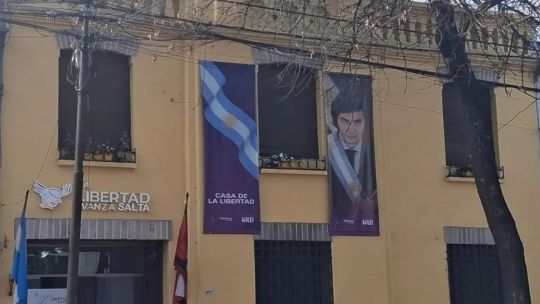 Concejal de LLA renunció tras viralizarse un audio donde le estaría pidiendo favores sexuales a una militante a cambio de dinero Concejal de LLA renunció tras viralizarse un audio donde le estaría pidiendo favores sexuales a una militante a cambio de dinero