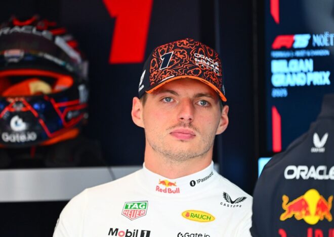 Verstappen habría decidido quedarse en Red Bull en 2026 y no activar su cláusula Verstappen habría decidido quedarse en Red Bull en 2026 y no activar su cláusula