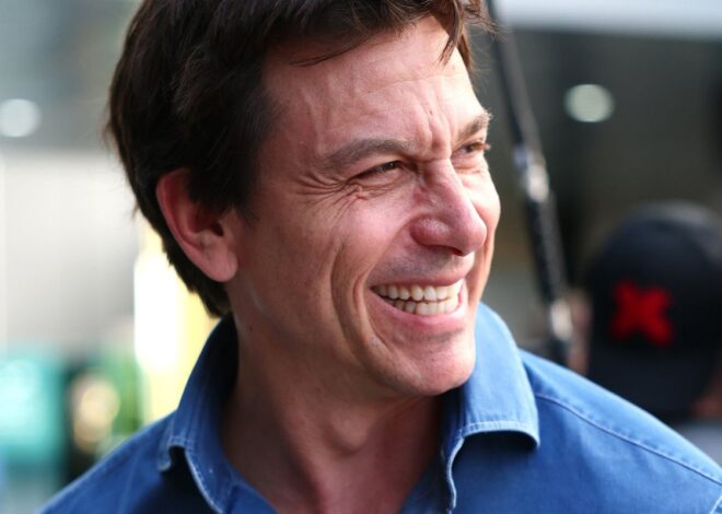 Max Verstappen y Toto Wolff coinciden en Cerdeña, pero nunca se encontraron
