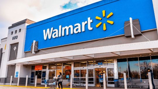 Estados Unidos: apuñalaron a 11 personas adelante de un local de Walmart Estados Unidos: apuñalaron a 11 personas adelante de un local de Walmart