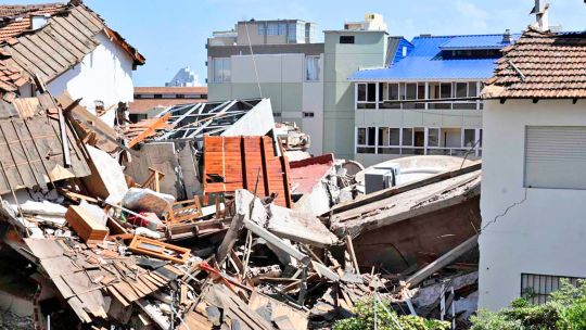 El Dubrovnik en Villa Gesell no se habría derrumbado por fallas estructurales, sino por obras de refacción El Dubrovnik en Villa Gesell no se habría derrumbado por fallas estructurales, sino por obras de refacción