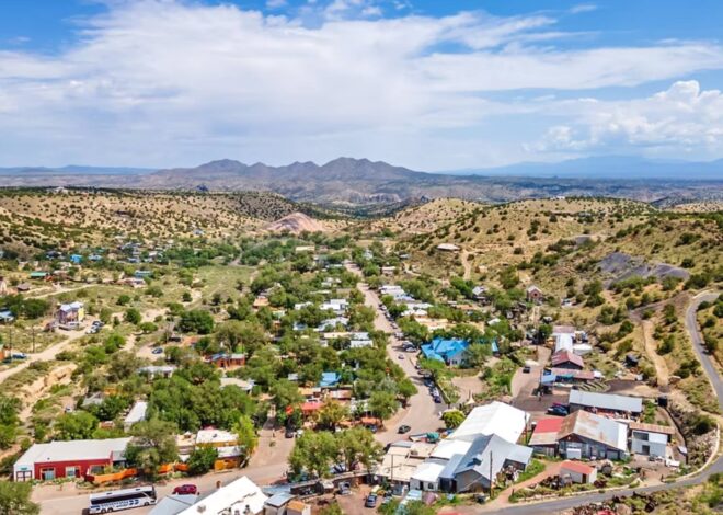 El pueblo “hippie” de Nuevo México con menos de 300 habitantes donde no hay cadenas comerciales