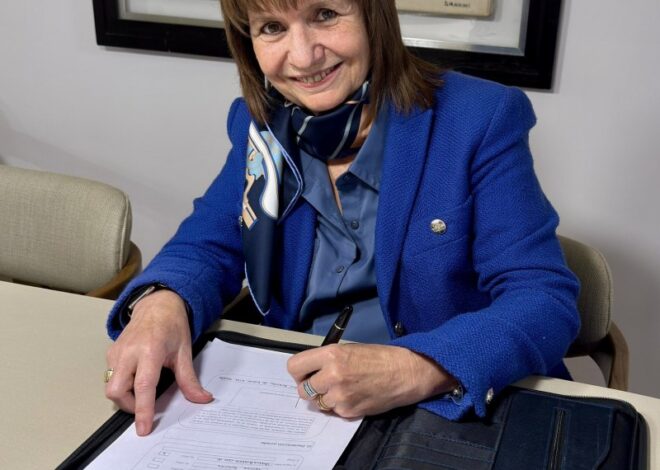 Tras recuperarse de la intervención, Bullrich firmó la candidatura a senadora Tras recuperarse de la intervención, Bullrich firmó la candidatura a senadora