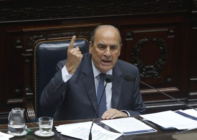 Francos retó a Milei: "no tendría que haber confiado en Spagnuolo" Francos retó a Milei: "no tendría que haber confiado en Spagnuolo"