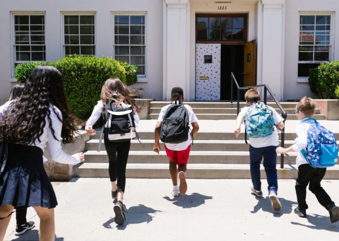 En Texas: dónde repartirán mochilas gratis y útiles escolares para el regreso a clases este sábado