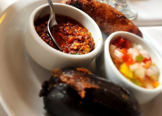 Chimichurri vs. salsa criolla: los tips de las parrillas porteñas para preparar las salsas infaltables en un asado Chimichurri vs. salsa criolla: los tips de las parrillas porteñas para preparar las salsas infaltables en un asado