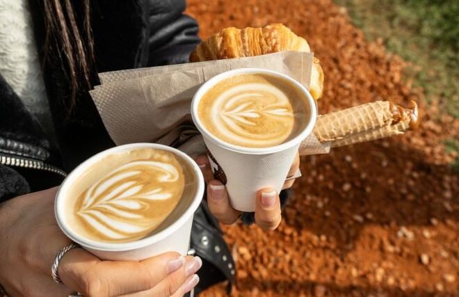Cafecito BA debuta en Belgrano: 14 puestos de café y pastelería, música y cine al aire libre en La Glorieta de Barrancas