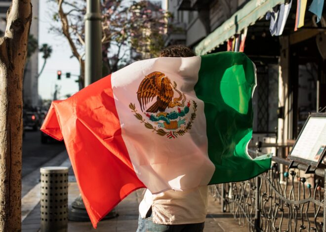 Por qué los mexicanos deben esperar más que otros migrantes por la naturalización en EE.UU., según especialistas