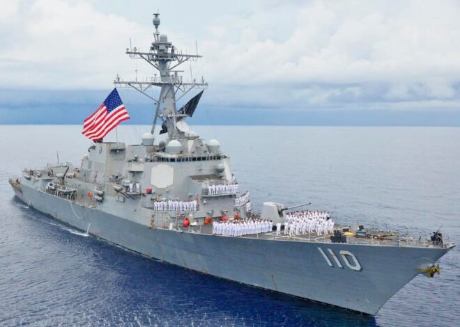 Estados Unidos despliega tres destructores en la costa de Venezuela para combatir a grupos narcotraficantes