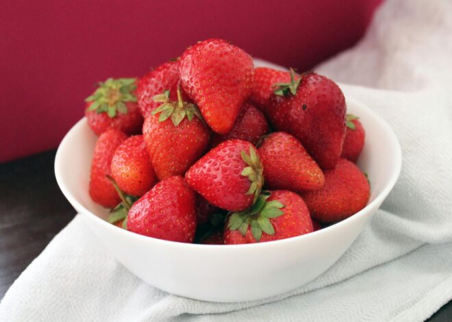 Ni agua ni vinagre: el método más efectivo para limpiar las frutillas y quitarles las bacterias