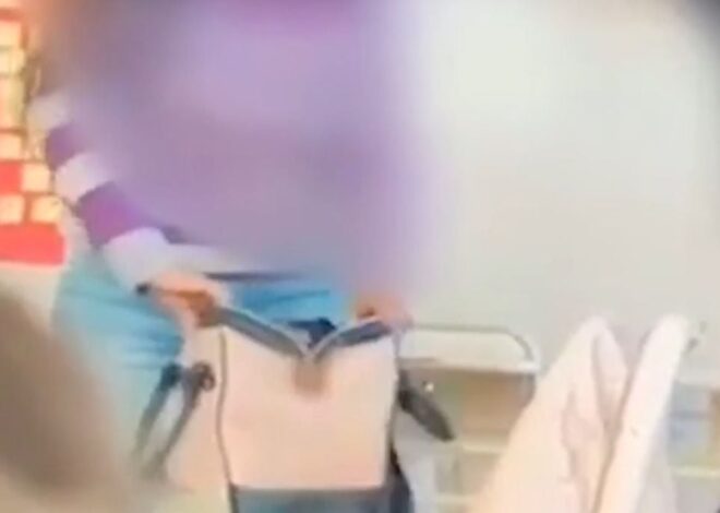 Escándalo en el aula: una profesora fue filmada robando dinero de las carteras de sus propias alumnas