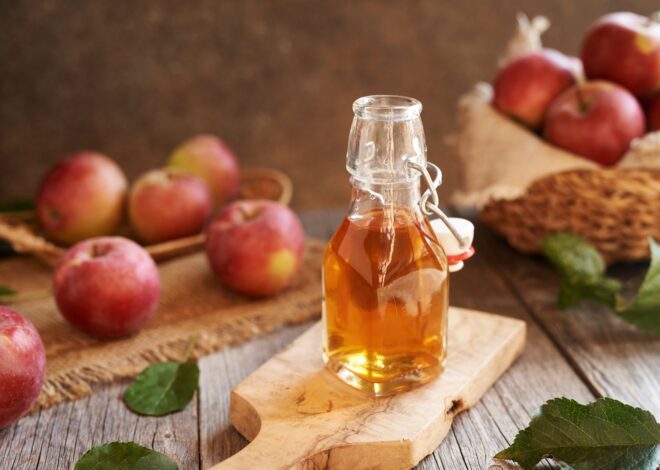 Los beneficios de colocar vinagre de manzana en las canas del cabello Los beneficios de colocar vinagre de manzana en las canas del cabello