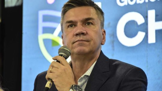 Zdero confrontó con sindicalistas docentes: “Ganan sin trabajar, no agarran una tiza hace 30 años”