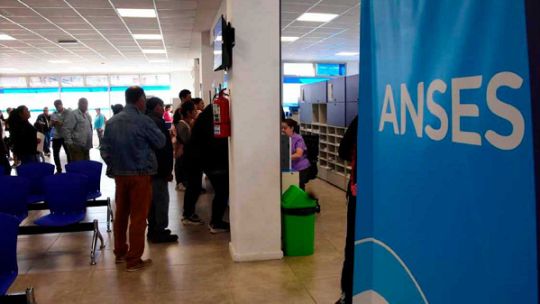 ANSES publicó todas las fechas de pago de agosto 2025: cuándo cobro jubilaciones, pensiones y asignaciones