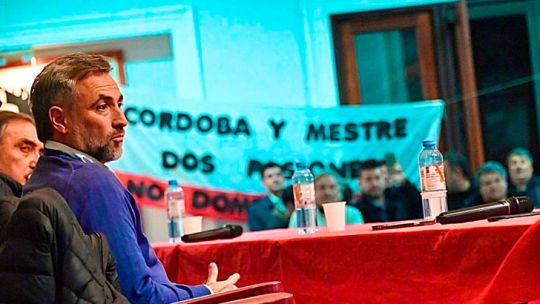 “Es de cobardes”: Mestre arremetió contra De Loredo por retirar su lista de la interna UCR “Es de cobardes”: Mestre arremetió contra De Loredo por retirar su lista de la interna UCR