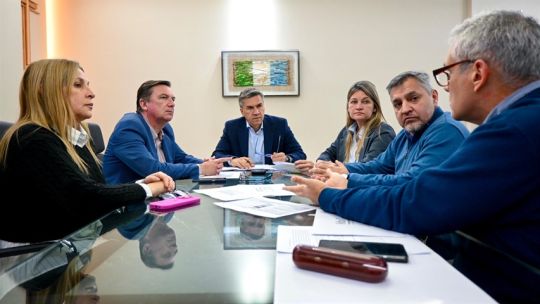 Chaco: el Gobierno provincial eliminó 13 fideicomisos y anunció un ahorro de $260 millones Chaco: el Gobierno provincial eliminó 13 fideicomisos y anunció un ahorro de $260 millones