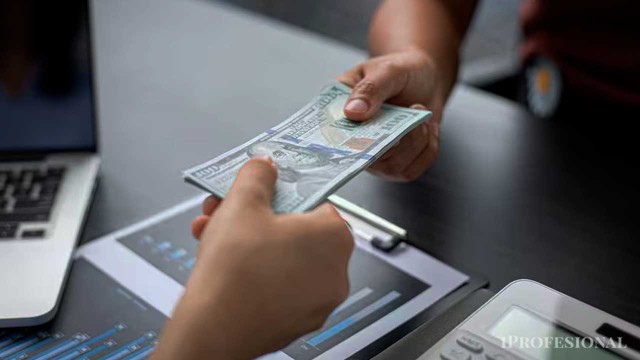 La clave para abrir una cuenta bancaria en dólares SIN MOVERTE DE TU CASA