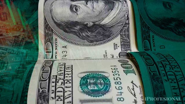 La corrida cambiaria se acelera y la mirada se centra en un tema clave: ¿hay salida de depósitos de los bancos?