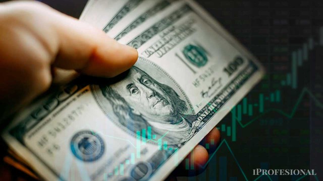 Dólar: alertan que la falta de reservas podría complicar la estrategia de Caputo, antes de las elecciones de octubre