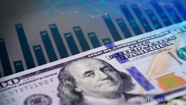 ¿Conviene comprar dólares urgente o esperar?: esto dice la City con un mercado bajo presión