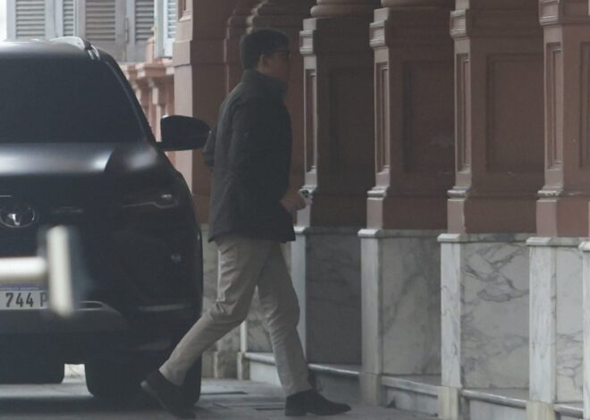 El gabinete de "unidad nacional" que Santiago le propone a Milei para salvar al gobierno El gabinete de "unidad nacional" que Santiago le propone a Milei para salvar al gobierno