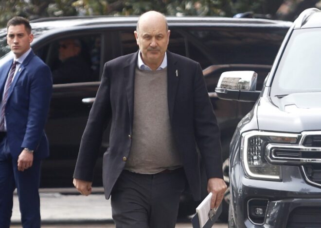 Interna explotada: Sturzenegger se burló de la teoría de Caputo de "secar" la plaza de pesos Interna explotada: Sturzenegger se burló de la teoría de Caputo de "secar" la plaza de pesos