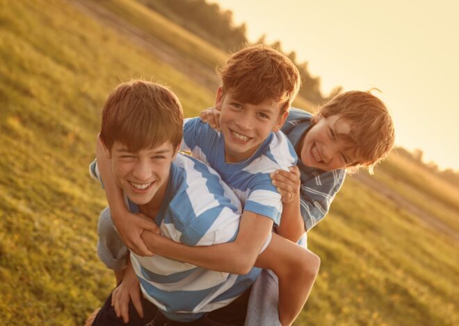 Día del Hermano: por qué se celebra hoy y 150 frases para compartir