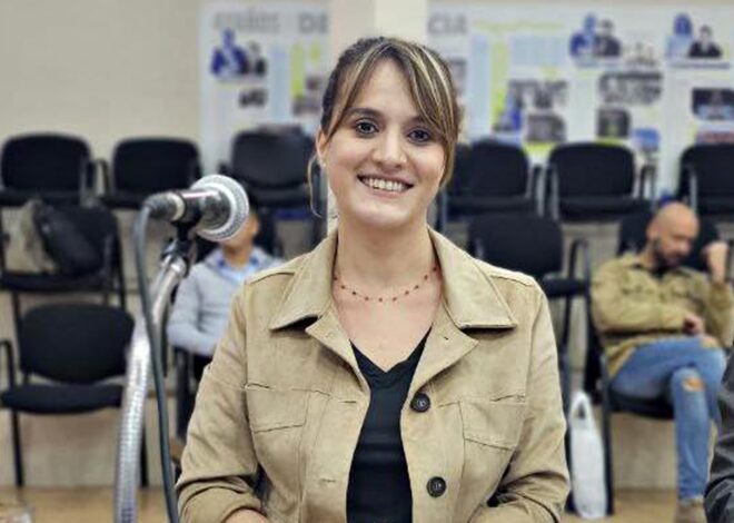 Libertarios se quejan de una concejala que entró por LLA y anunció que no se acoplará al bloque violeta Libertarios se quejan de una concejala que entró por LLA y anunció que no se acoplará al bloque violeta