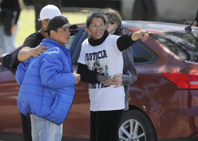 El fuerte enojo de la mamá de Brenda con Kicillof en medio del entierro de su hija: “Ni nos llamó” El fuerte enojo de la mamá de Brenda con Kicillof en medio del entierro de su hija: “Ni nos llamó”