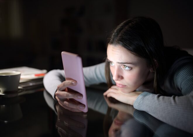 ¿Por qué es tan difícil cortar una relación amorosa? La explicación psicológica en la era del duelo virtual