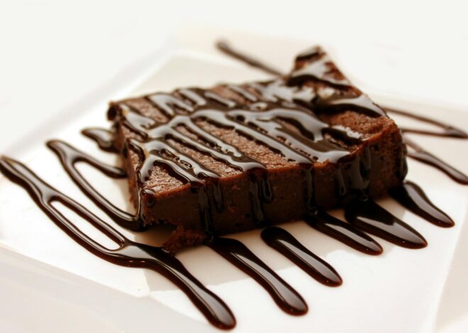 Brownie exprés: sin chocolate y con cinco ingredientes que siempre tenés disponibles en tu cocina Brownie exprés: sin chocolate y con cinco ingredientes que siempre tenés disponibles en tu cocina