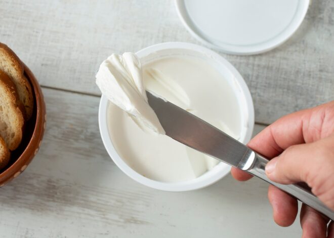 La Anmat prohibió un queso crema, un suplemento dietario y otros productos La Anmat prohibió un queso crema, un suplemento dietario y otros productos