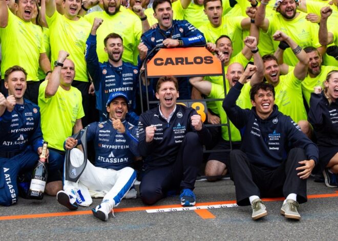 El podio de Bakú fue una justa recompensa para la dura campaña de Sainz con Williams El podio de Bakú fue una justa recompensa para la dura campaña de Sainz con Williams